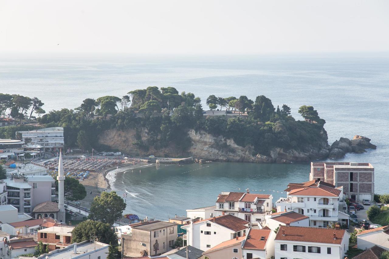 Apartments Aga Ulcinj Exterior photo